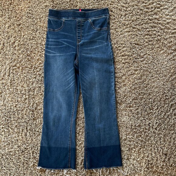 SPANX Spanx 20231R Cropped Flare Denim Jeans in Size Medium Raw Hem - Picture 1 of 6
